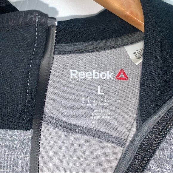 Reebok Hoodie  Women's Size Large Grey Heathered Black Zip-Up Sweater “S7R3NG7H” - Picture 4 of 8